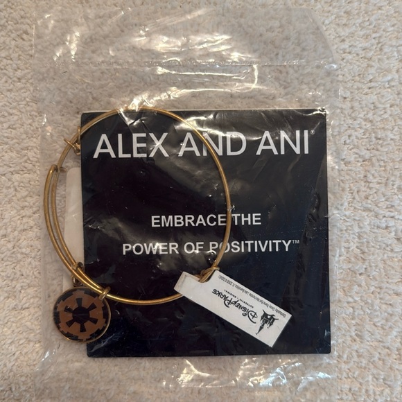 Disney Alex And Ani Star Wars Imprial Icon Symbol Gold Bracelet Bangle NWT - Picture 2 of 3